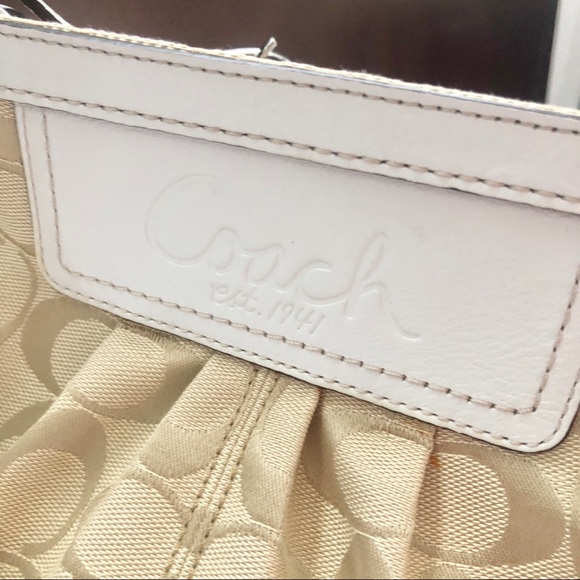 Coach F14281 White/Beige Signature East West Gallery Tote - Picture 8 of 13